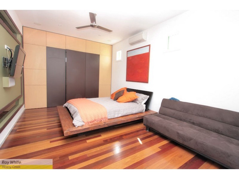 35 Harrier Place, Warner QLD 4500