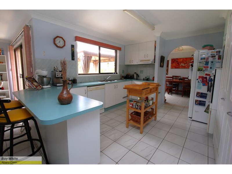 3 Chickowee Street, Albany Creek QLD 4035