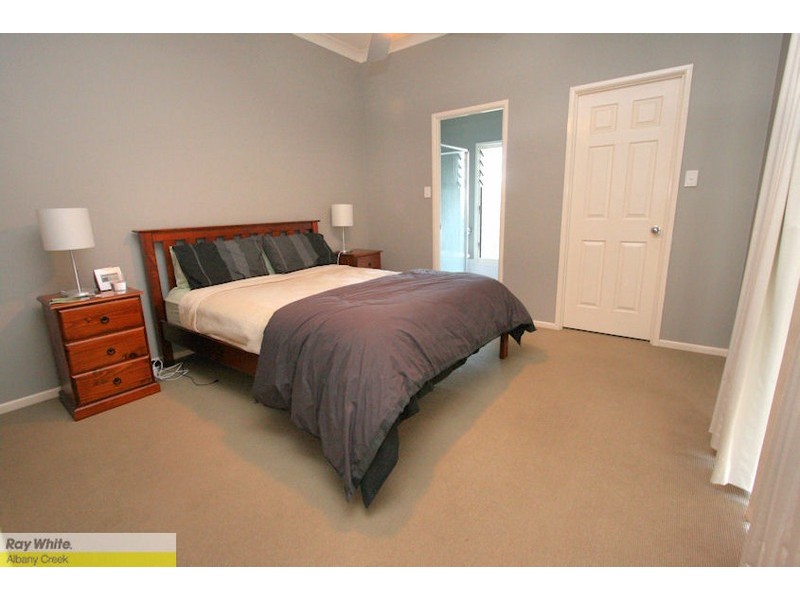 10 Memoire Court, Eatons Hill QLD 4037