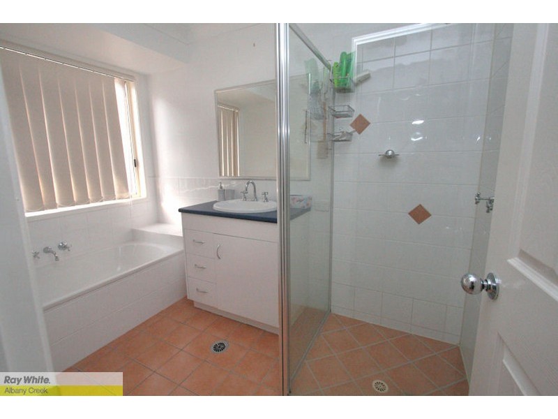 10 Memoire Court, Eatons Hill QLD 4037