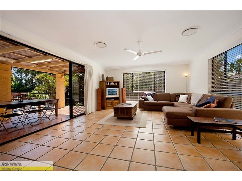 32 Mindi Court, Cashmere QLD 4500