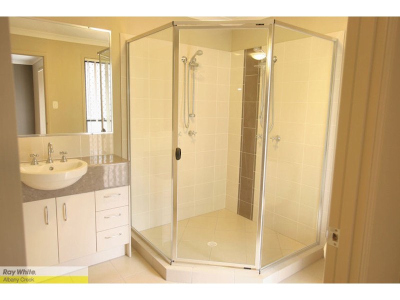 38 MacDonald Place, Carseldine QLD 4034