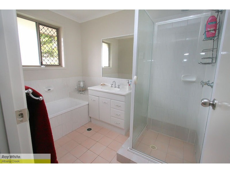 8 Wattle Tree Court, Albany Creek QLD 4035