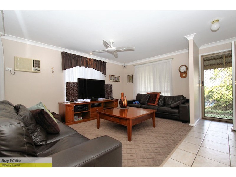 4 Paradise Ct, Eatons Hill QLD 4037