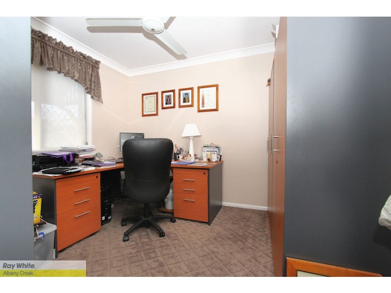 4 Paradise Ct, Eatons Hill QLD 4037