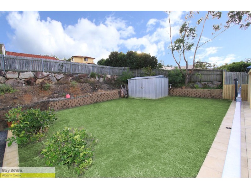 4 Paradise Ct, Eatons Hill QLD 4037