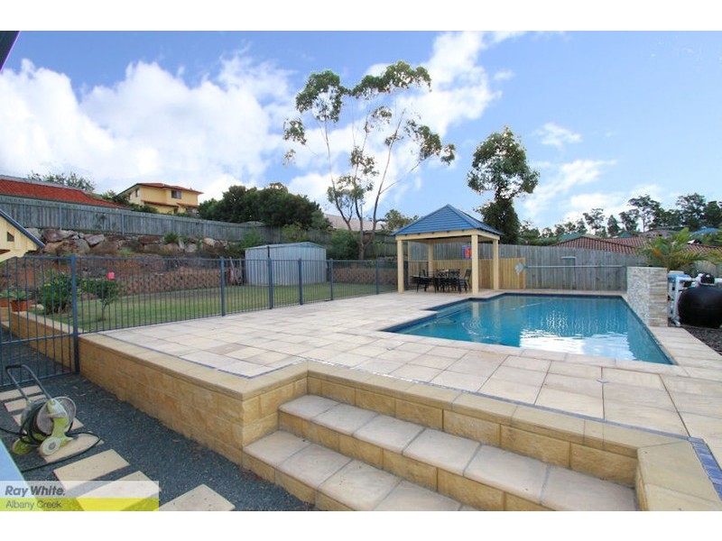 4 Paradise Ct, Eatons Hill QLD 4037