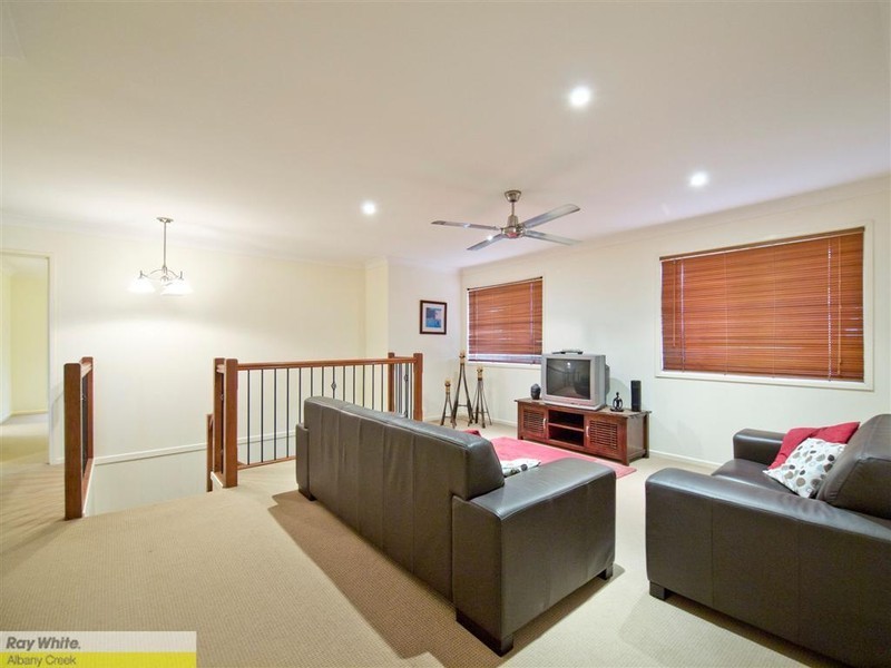 18 Toressian Place, Cashmere QLD 4500