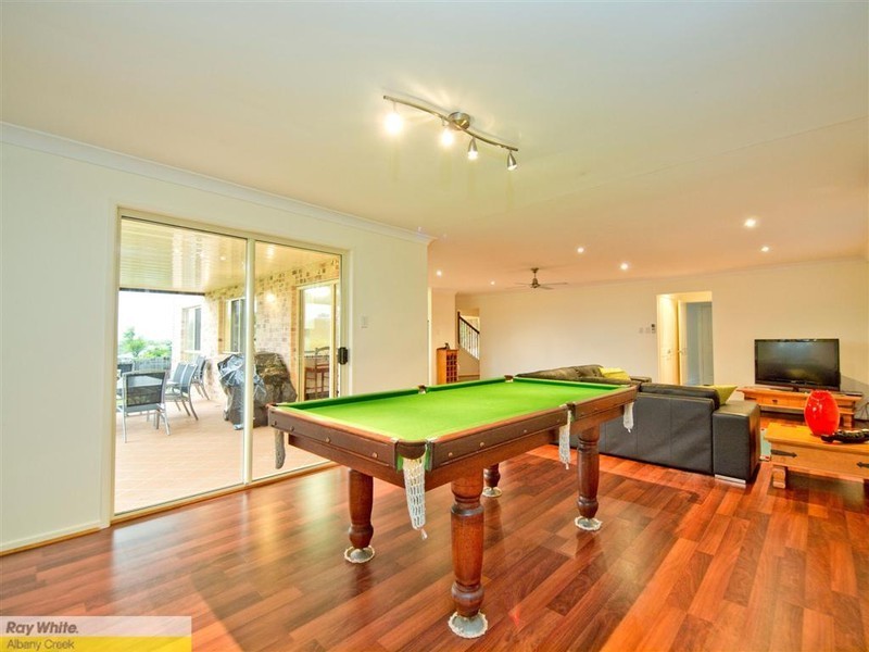 18 Toressian Place, Cashmere QLD 4500