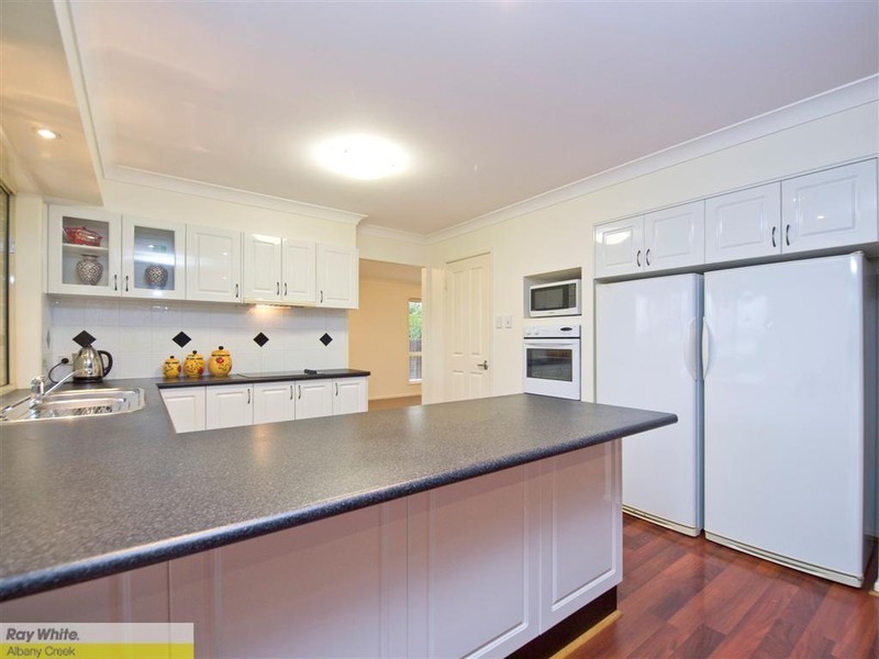 18 Toressian Place, Cashmere QLD 4500