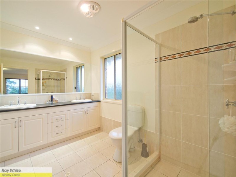 18 Toressian Place, Cashmere QLD 4500