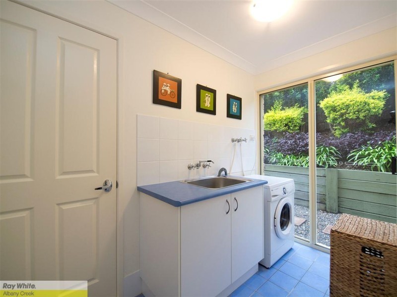 18 Toressian Place, Cashmere QLD 4500