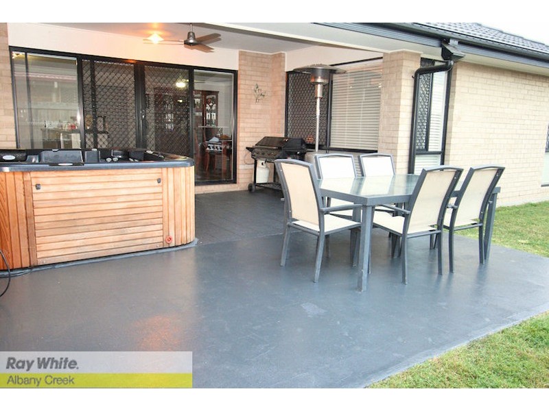 111 Kurrajong Dr, Warner QLD 4500