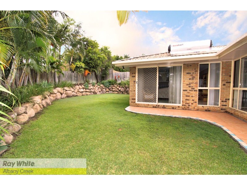 17 Oakmont Cr, Albany Creek QLD 4035