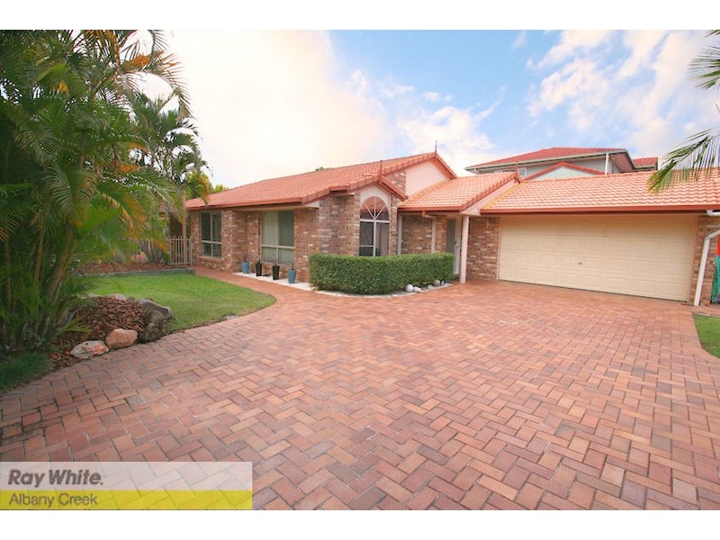 35 Oxford Cr, Bridgeman Downs QLD 4035