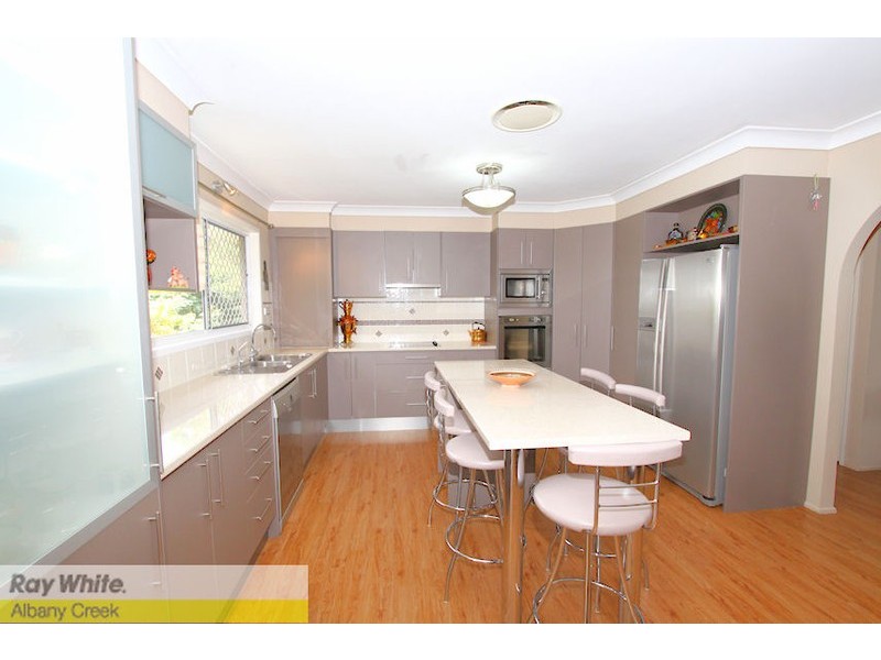 7 Mathew Cl, Albany Creek QLD 4035