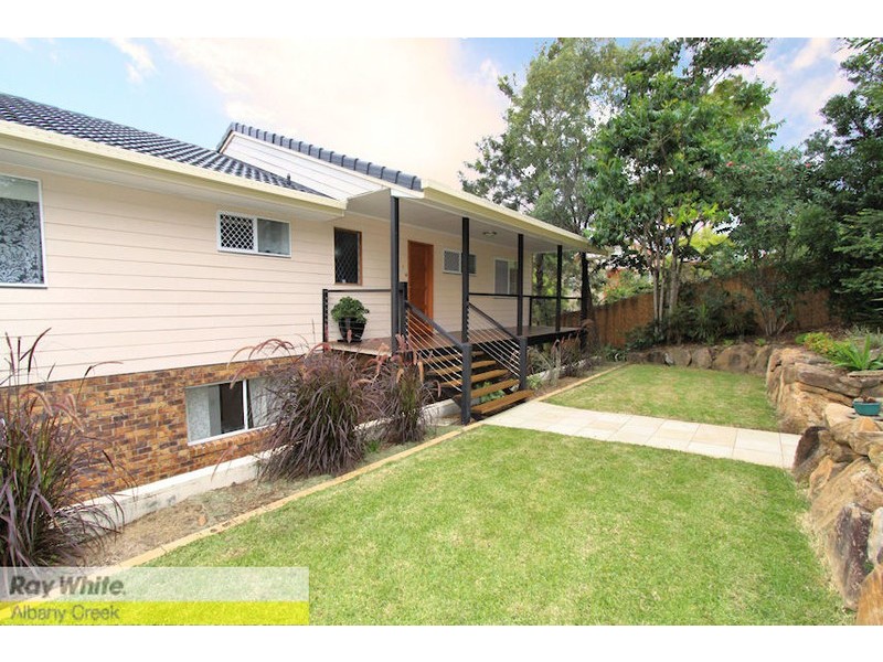 7 Mathew Cl, Albany Creek QLD 4035