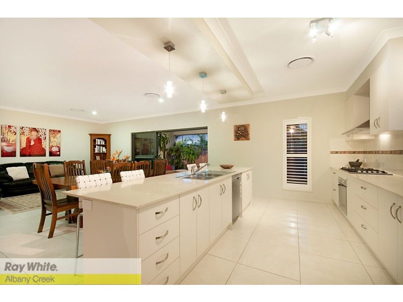 8 Twin Lakes Dr, Murrumba Downs QLD 4503