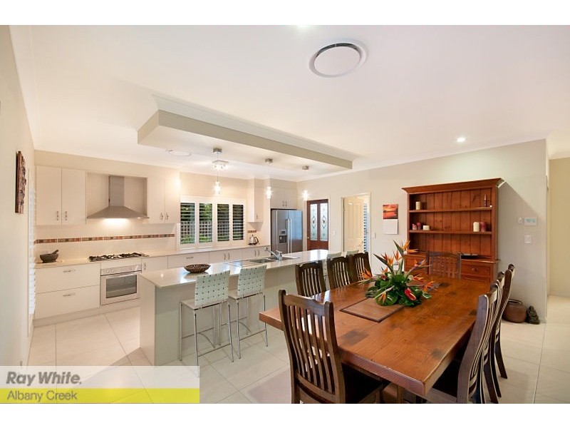 8 Twin Lakes Dr, Murrumba Downs QLD 4503