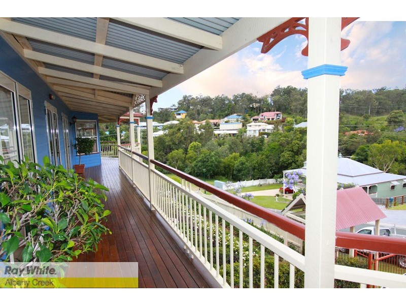 12 Woodtop Ct, Ferny Hills QLD 4055