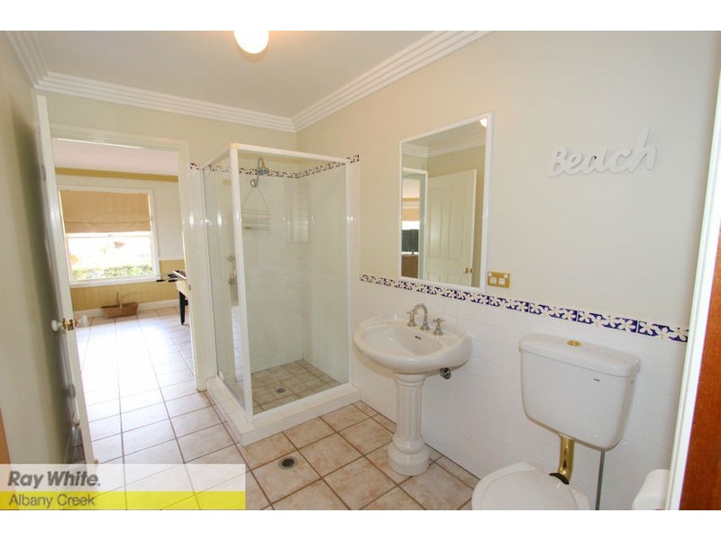 12 Woodtop Ct, Ferny Hills QLD 4055