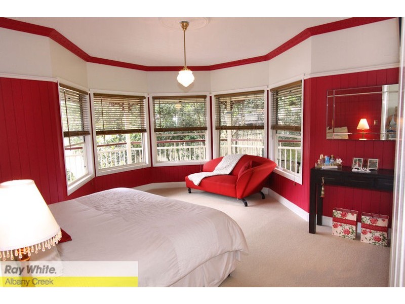 12 Woodtop Ct, Ferny Hills QLD 4055