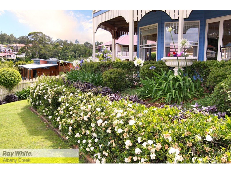 12 Woodtop Ct, Ferny Hills QLD 4055