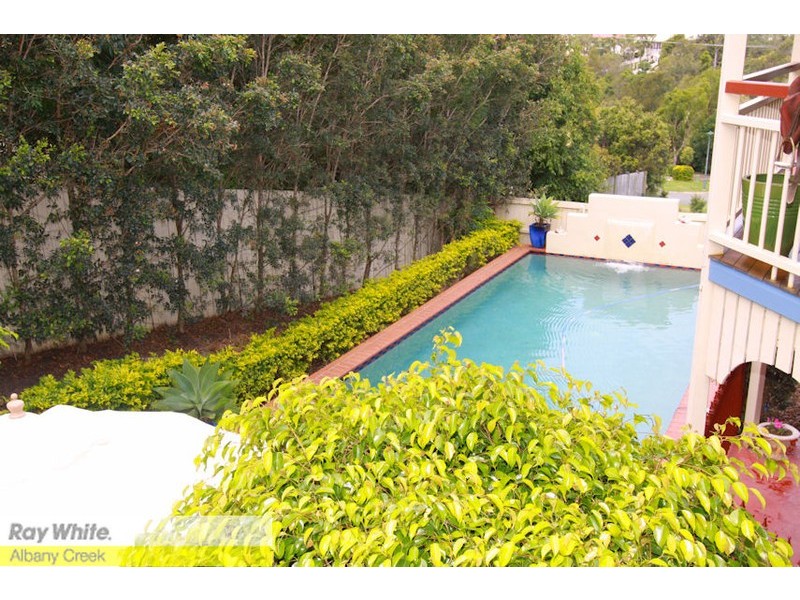 12 Woodtop Ct, Ferny Hills QLD 4055