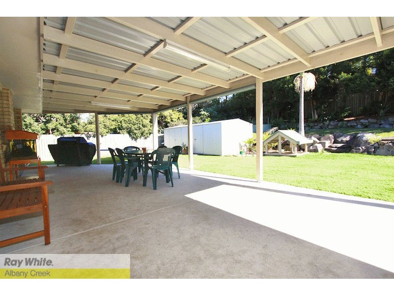 4 Elwood Ct, Eatons Hill QLD 4037