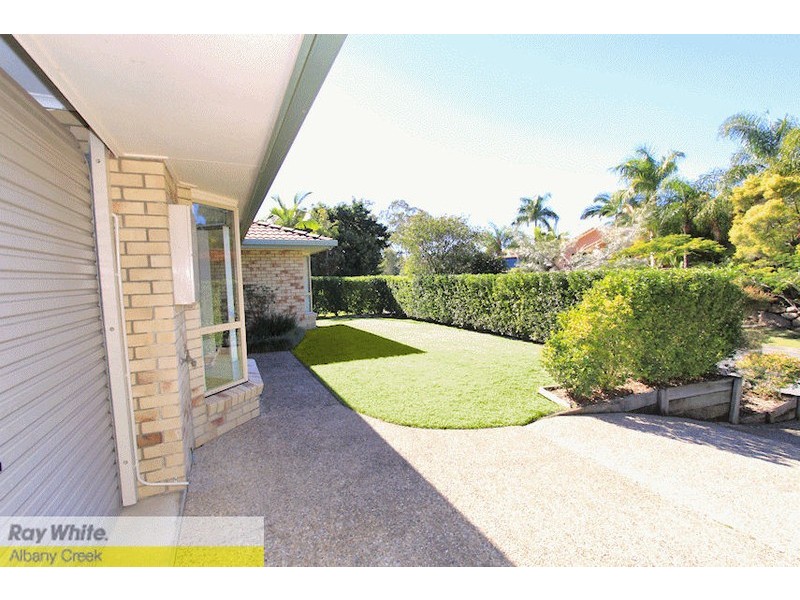 4 Elwood Ct, Eatons Hill QLD 4037