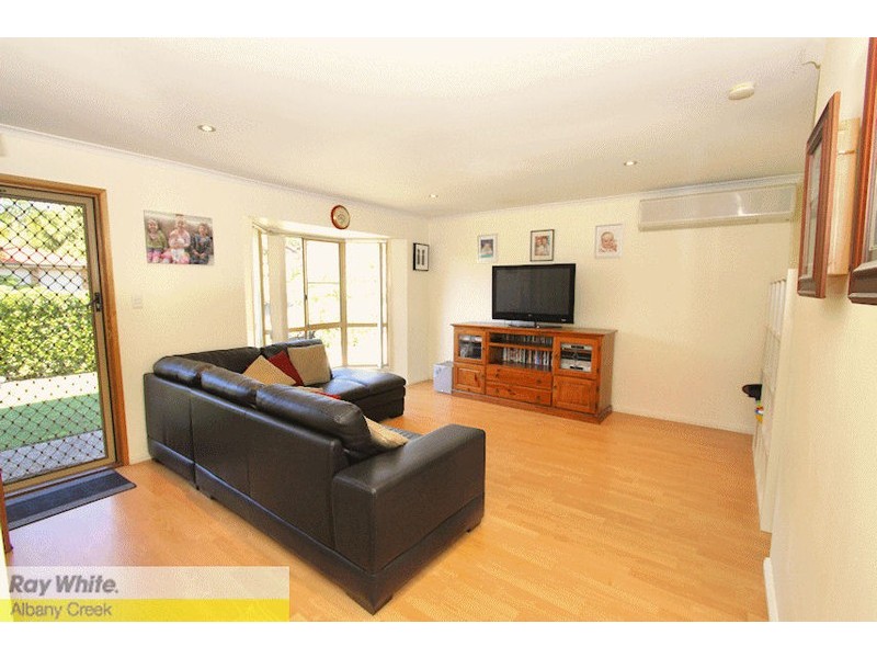 4 Elwood Ct, Eatons Hill QLD 4037