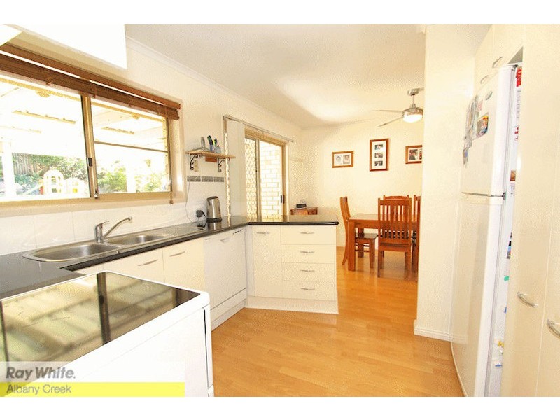 4 Elwood Ct, Eatons Hill QLD 4037