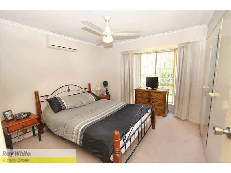 4 Elwood Ct, Eatons Hill QLD 4037