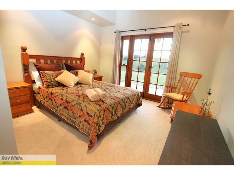 691 Clear Mountain Rd, Clear Mountain QLD 4500