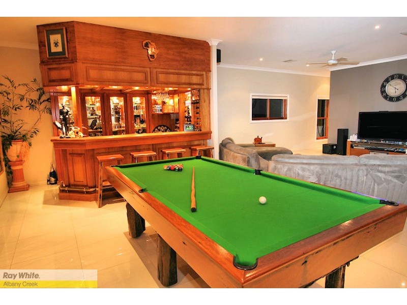 691 Clear Mountain Rd, Clear Mountain QLD 4500