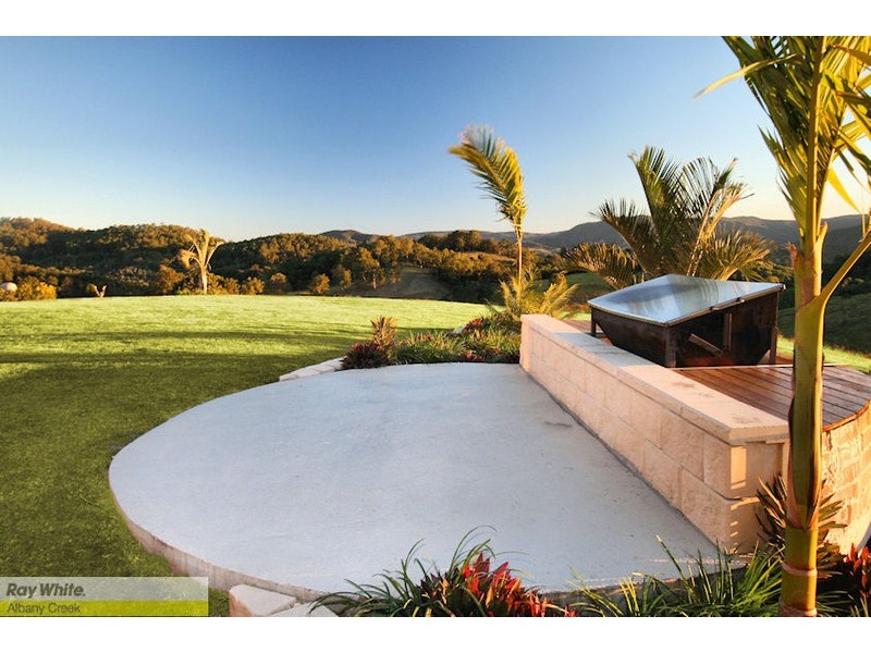 691 Clear Mountain Rd, Clear Mountain QLD 4500