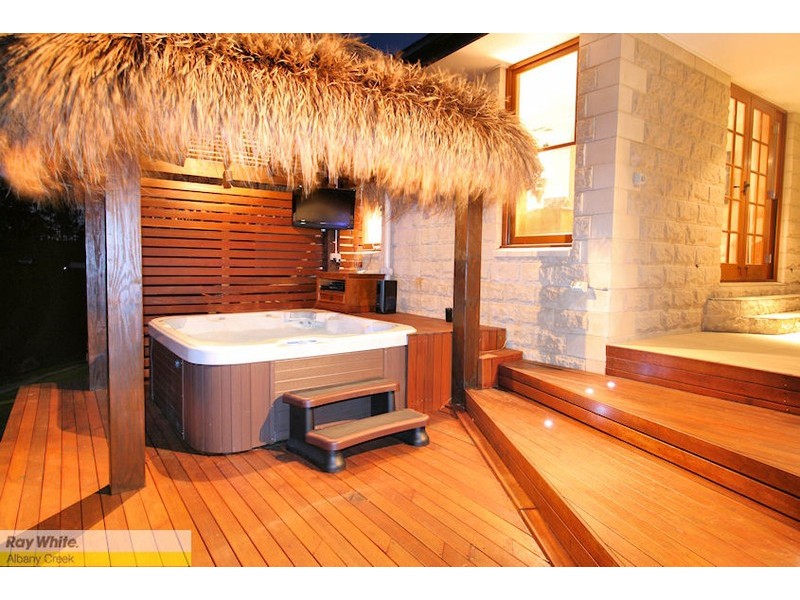 691 Clear Mountain Rd, Clear Mountain QLD 4500