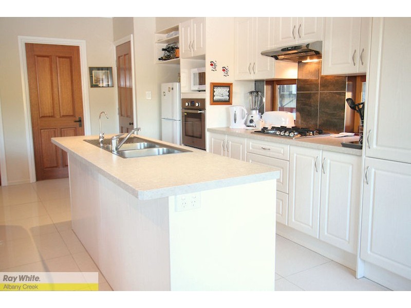 691 Clear Mountain Rd, Clear Mountain QLD 4500