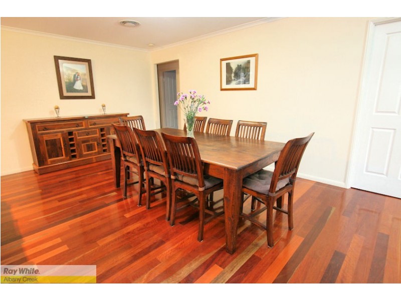 5 Renae Ct, Eatons Hill QLD 4037