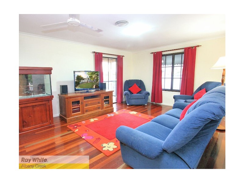 5 Renae Ct, Eatons Hill QLD 4037