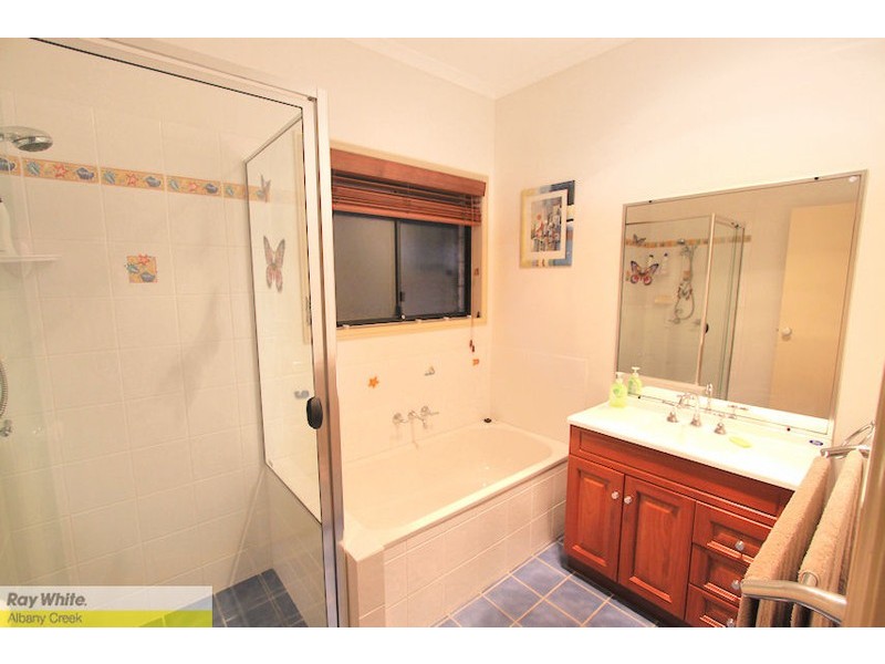 44 Ira Buckby Rd West, Cashmere QLD 4500