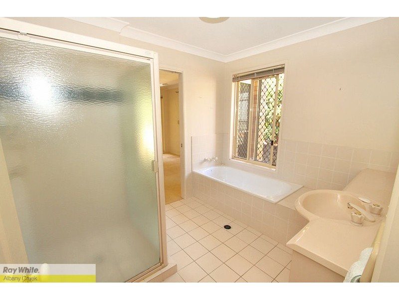 3 Wanda Ct, Albany Creek QLD 4035