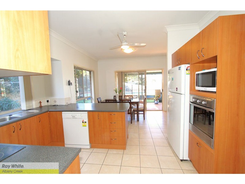 24 Granada Dr, Eatons Hill QLD 4037