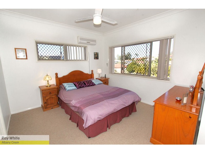 24 Granada Dr, Eatons Hill QLD 4037