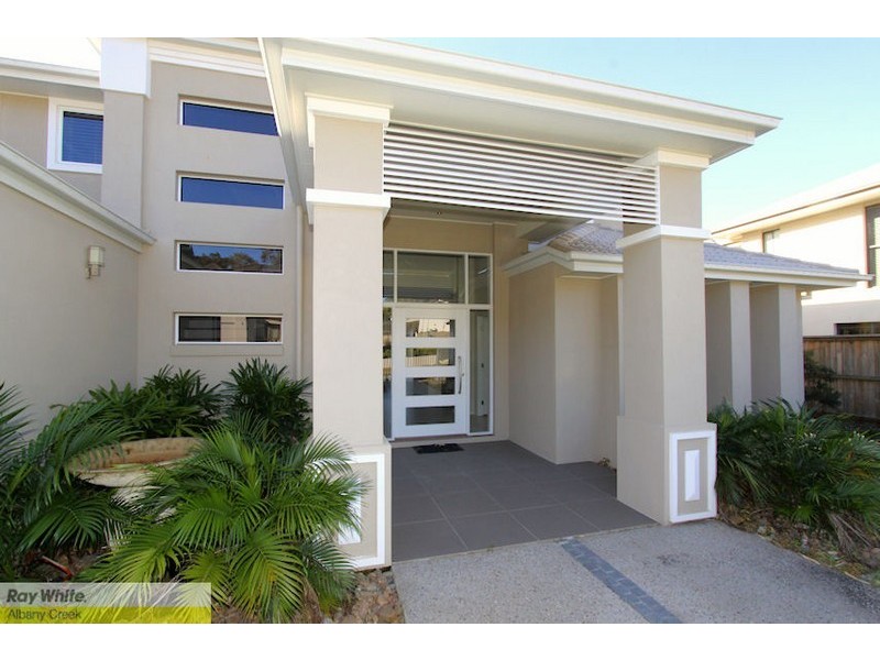 4 Kagan Cl, Bridgeman Downs QLD 4035