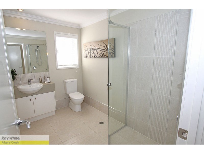 4 Kagan Cl, Bridgeman Downs QLD 4035