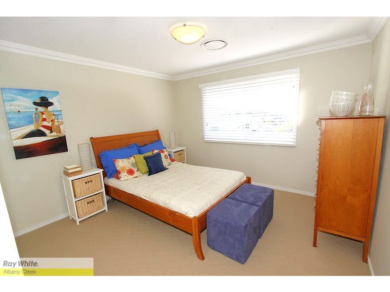 4 Kagan Cl, Bridgeman Downs QLD 4035