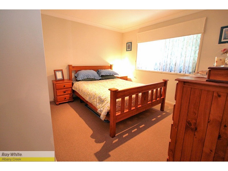 4 Heron Cl, Cashmere QLD 4500