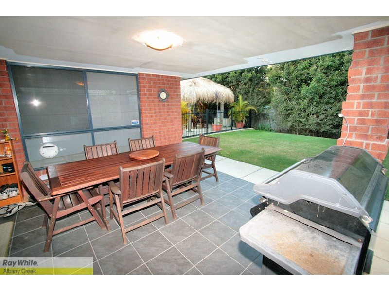 4 Heron Cl, Cashmere QLD 4500