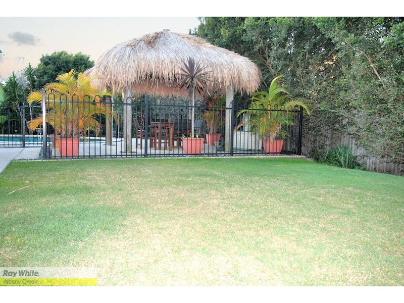 4 Heron Cl, Cashmere QLD 4500